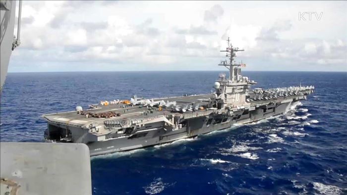 '칼빈슨호' 부산항 입항…대북 무력시위