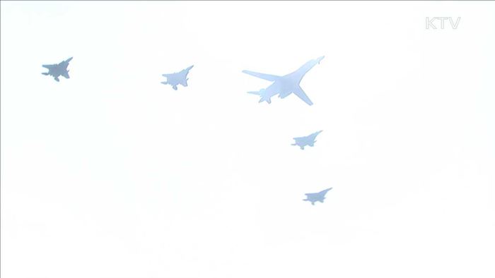 美 전략폭격기 B-1B 한반도서 폭격 훈련
