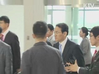 민·관대표단 방북…'금강산 재산' 문제 협의