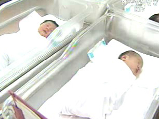 국민 10명 중 8명 저출산 심각 인식