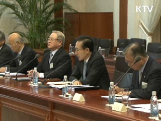 이 대통령 "지금 군에 필요한 것은 정신력"