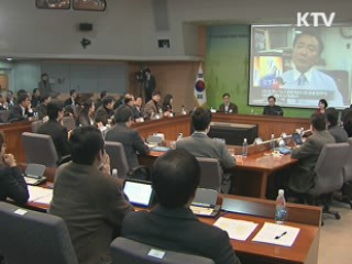 이 대통령 "악플, 규제보다 건전 문화 만들어야"