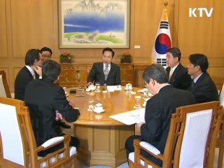 이 대통령 "북 미사일 발사, 군사적 대응 반대"