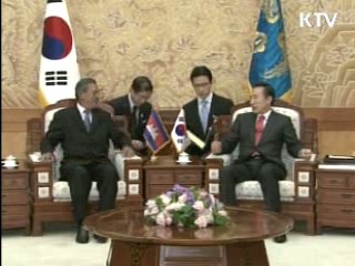 이 대통령, 캄보디아 도착…일정돌입