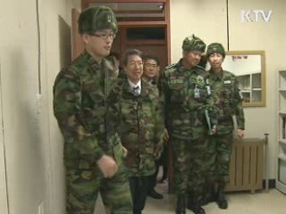 정운찬 총리, 25사단 GOP방문 격려