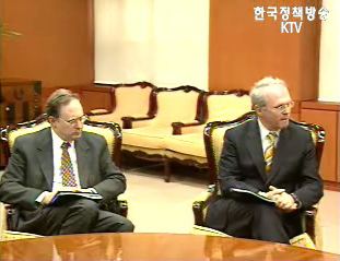 힐 차관보 “北회담 복귀시 양자회담 용의”