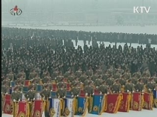 김정은, 운구차 직접 호위…'후계자 대외 과시'