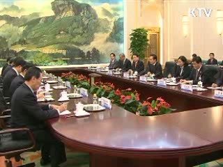 이 대통령 "위기관리체제 지속"