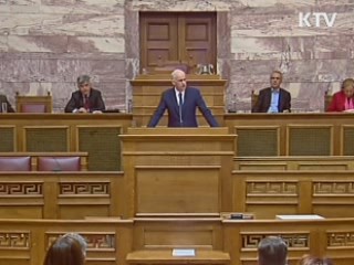 그리스 총리, 구제금융 국민투표 철회