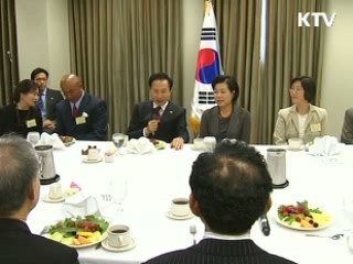 이 대통령 "한미관계 발전위해 가교 돼 달라"