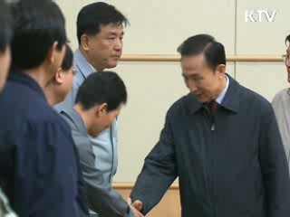 "노사가 먼저 고통 분담해야"