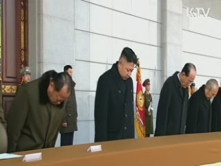 김정일 사망 2주기…최룡해 2인자로 부상