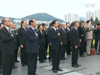 이 대통령 "참전용사 희생 잊지 않을 것"