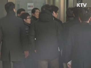 박희태 前비서 귀가···돈봉투 전달 '부인'