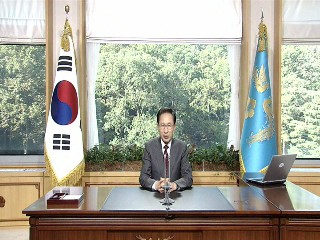 이 대통령 "소셜미디어 통한 양방향 소통 소중"