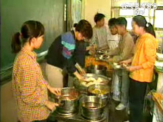 학교 급식, 직영으로 전환