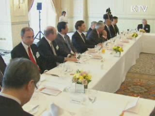 이 대통령 "일자리 창출 모범국가 되도록 할 것"