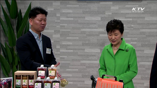 공영홈쇼핑 개국식 참석…벤처생태계 현장 방문