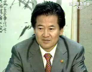 노무현 대통령 - 정동영의장 양극화 대책 논의