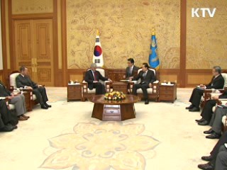 이 대통령, 캐나다 외교장관 접견