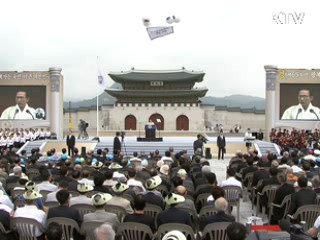 이 대통령 "통일세, 당장 과세할 것 아니다"