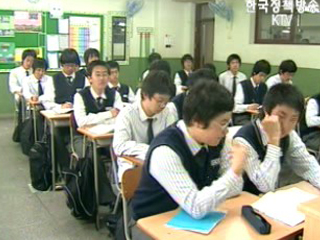 암기식 탈피, 현장체험 확대 필요