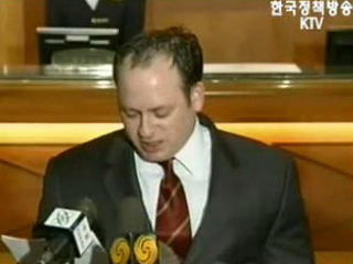 정상화 잰걸음
