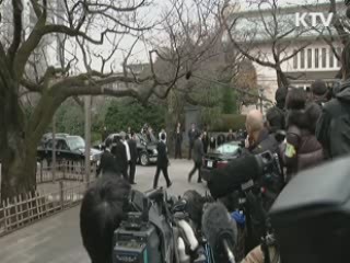 日 아베 신사참배···정부 "개탄과 분노"