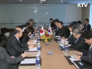 이 대통령 "역사인식 신중해야"