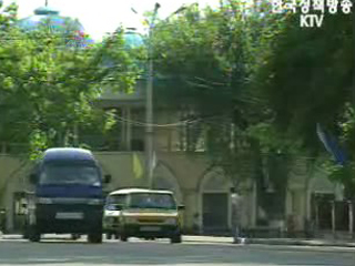 한명숙 총리, 중동아프리카 등 4개국 순방 출국