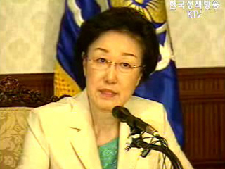 한명숙 총리 취임 100일 기자 간담회