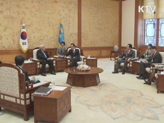 이 대통령, 칸 IMF 총재 접견 'G20 협력' 논의