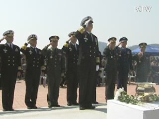 '참군인' 故 한주호 준위,  동상으로 부활