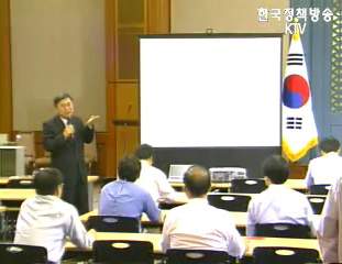 통일부장관 내정자 인터뷰 - 통일부 새 수장