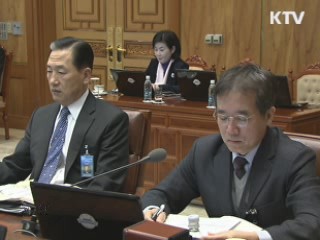 이 대통령 "복지 사각지대 국가가 보살펴야"