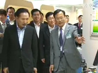 이 대통령 "외부평가에 신중해야"