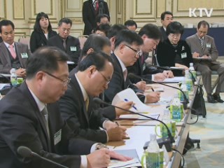 이 대통령 "내년 6자회담 통해 북핵 폐기"