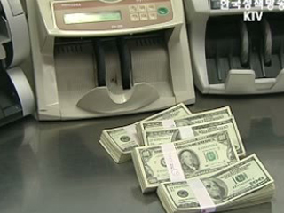 등급전망 하향, 해외차입 영향 없어