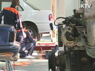 이 대통령 "젊은이 갈망 확인…해결책 고민해야"