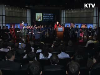 이 대통령 "핵포기시 국제사회 북한 지원"