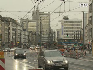 본, 행정도시에서 기업도시로 변모