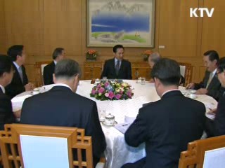 이 대통령, 경제단체장 초청 G20 설명