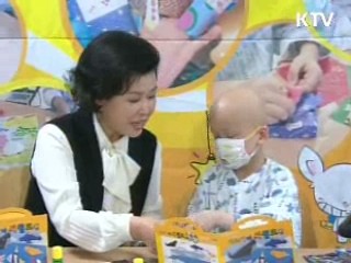 내조·봉사로 지낸 대통령 부인 1년