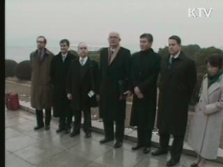 보즈워스 대표-강석주 제1부상 양자회담 열어