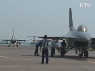 이 대통령 “군대다운 군대 만들어야”