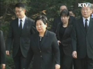 北 "이희호·현정은 육로방북 수용"