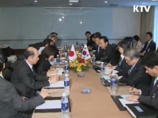 이 대통령 "역사인식 신중해야"